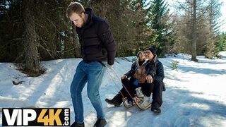 Hot generation sex vedľa ohňa