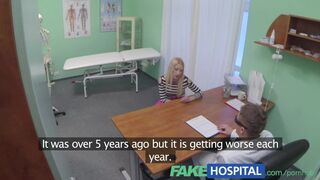 Sarlatan doktor robí jej vychudnuté blonďavé kundičky horúce