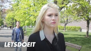 Sexy poľská blondína Misha Kríž vysáva cudzí hustý strom v zahraničí a jazdí dobre