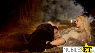 Hra Thrones porno - Snowy Joe líza kundičku