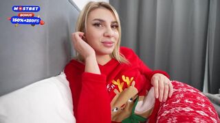 Matka Mostoha sa dáva svojmu nevlastnému synovi ako vianočný darček