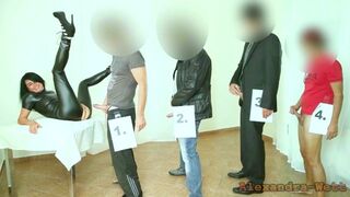 Spermie! neobmedzený sex s latexovou kurvou!