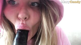 Mary Candy je prvý apríl sen: veľký čierny vlk túžba, ale to je všetko, čo má