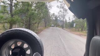 Adrenalín po divokej lesbickej šukanie vonku