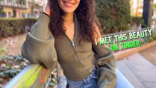Teen tinder girl with a round ass is hlading to a hard fuck