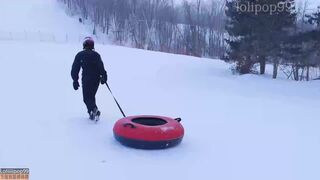 Pretiahnem tú drzú ázijskú bohyňu v jej dome s trasúcou sa radosťou