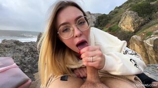 Dvaja sexi 18-roční blondínky tínedžeri vyjebaní na pláži