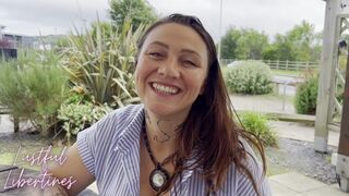 Zrelá dáma mi berie moje 40-ročné panenstvo
