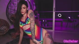 Gia _ pekársky tanec a divoká masturbácia na webkamere