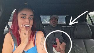 Vodič Uber chytí svojho pasažiera stonať vzadu!