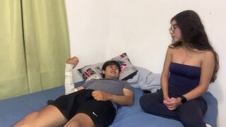 Priateľka môjho najlepšieho priateľa ma príde liečiť