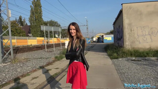 Verejný agent - stretol som to dievča na vlakovej stanici