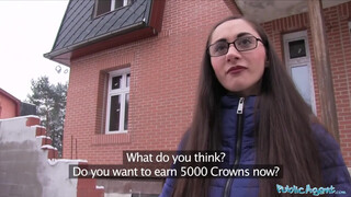 Verejný agent - inteligentný tinicsaj s okuliarmi