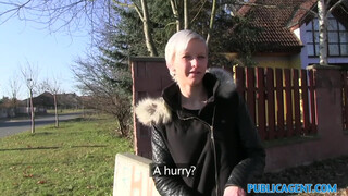 Verejný agent - holohlavá česká kurva