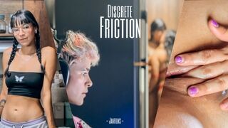 Asmr lahodné prsty! Priateľky sa navzájom jedia bozkami a jebajú sa navzájom so svojimi rušnými susedmi