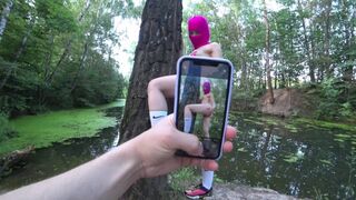 Blonde tínedžerská jebačka v cosplay, face cum balaklava