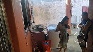 Žena je preč, slúžka nemohla odolať môjmu tvrdému chvostu