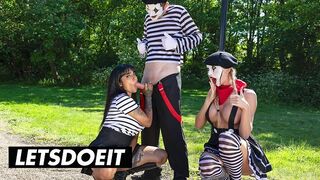 Sexy street Mimes predstavuje: Hot Tri s veľkými prsiami a obrovské chvosty na LetsDoelt Channel