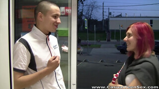 Casual Teen Sex - rýchlovka s fialovým dievčaťom