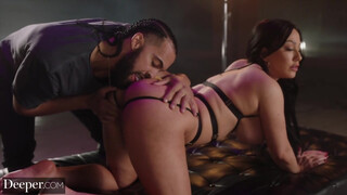 Hlbšie - Jennifer White má rada nemravný sex