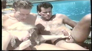 Dom pri bazéne - maďarský synchrónny vhs sex film