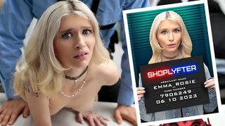 Emma Rosie povedala, že je nevinná, ale rýchlo sa priznala k svojim hriechom a získala policajtovho vtáka