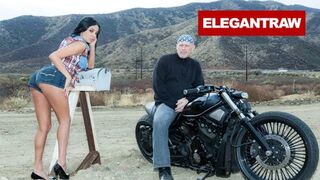 Anissa Kate na koni Mark Davis divoko v zakázanej zóne